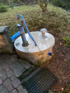 Příprava studny na podzim.