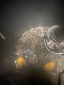 Tým při práci – kompletní čištění studny krok za krokem