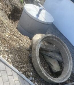 Renovovaná studna Kudlov.